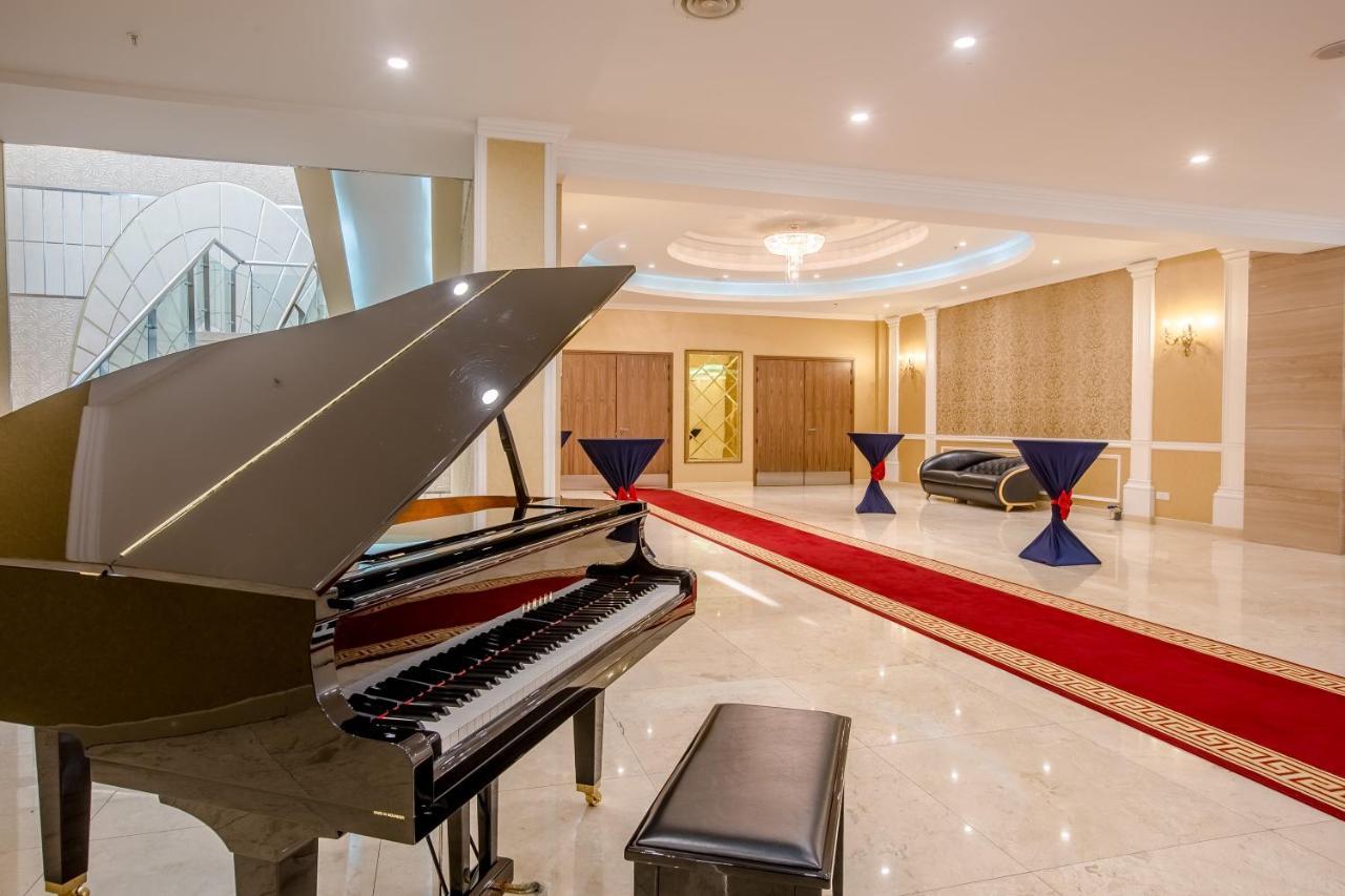 Holiday Inn Ulaanbaatar By Ihg Exterior foto